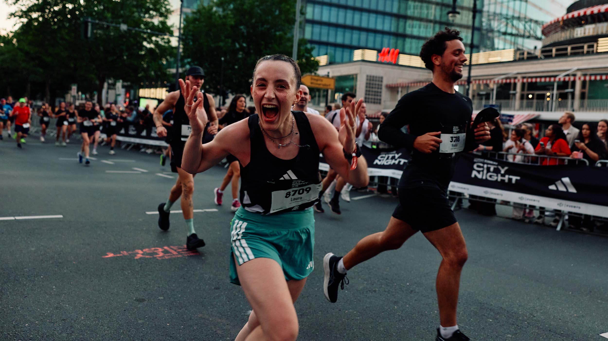 adidas Runners City Night 2026